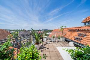Wiesnviertel: Dachterrassen-Maisonette mit Weitblick