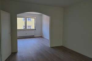 Großz. 3-Zi.-Whg. plus Mansardenzimmer mit eigenem WC – Waldthausenstr. 46, 45127 Ostviertel, Essen – Vorschaubild 3
