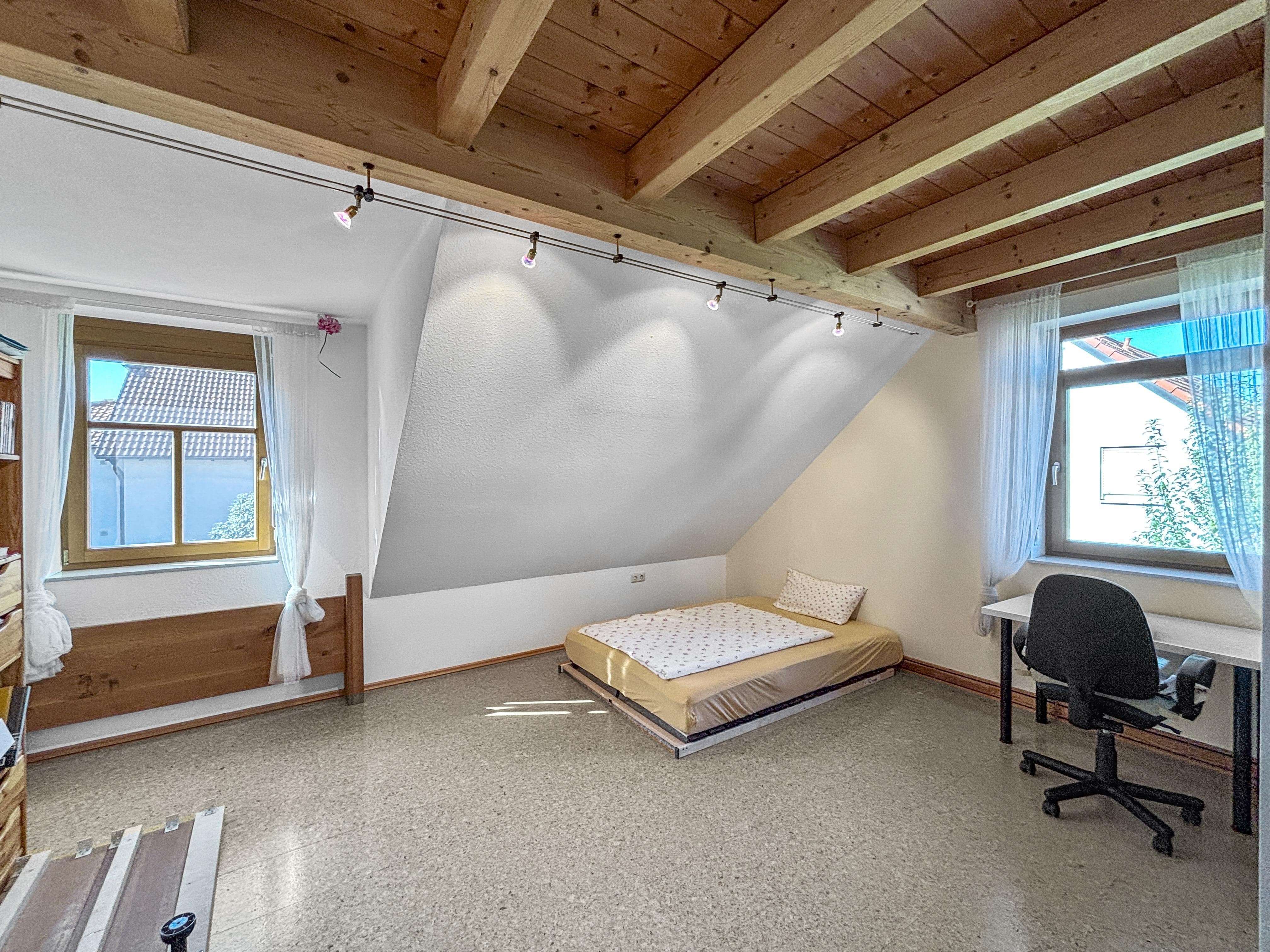 Immobilie in Rödelsee - Ruhige Familienidylle mit sonnigem Garten - Bild 4