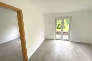 Wunderschöne 3,5 Zimmer Wohnung am Südhang in Pfullingen/Reutlingen, Top Lage