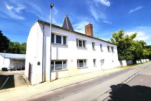 Mehrgenerationenhaus mit großem Grundstück und Halle – Die vollständige Adresse der Immobilie erhältst du vom Anbieter., 39439 Güsten – Vorschaubild 1