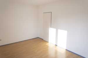 Gut geschnittenes Einfamilienhaus mit Sauna und Garage in ruhiger Lage sucht freundliche Bewohner – Schillerstraße 49, 12305 Berlin – Vorschaubild 17