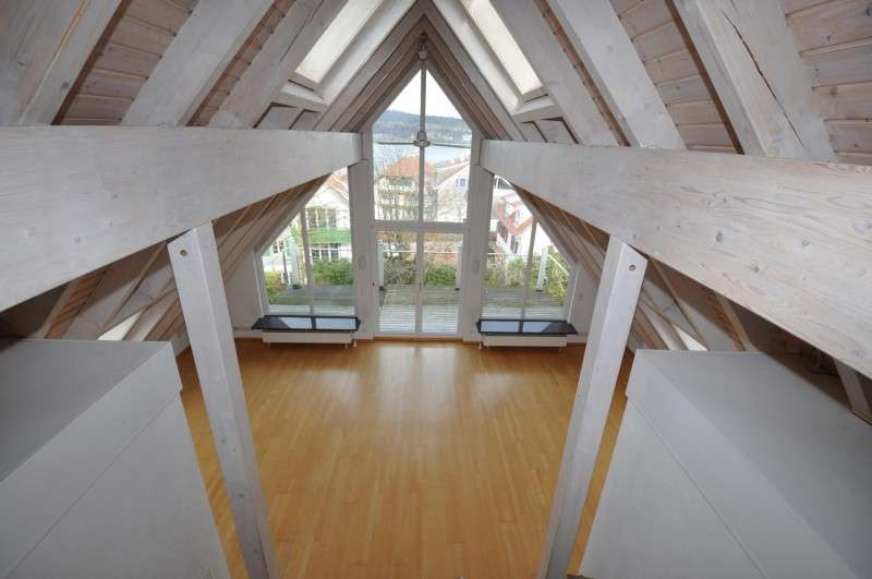 Immobilie in Bodman-Ludwigshafen - Großzügiges Einfamilienhaus mit Indoor-Pool und schönem Garten in Bodman - Teilseesicht - frei  - Bild 9