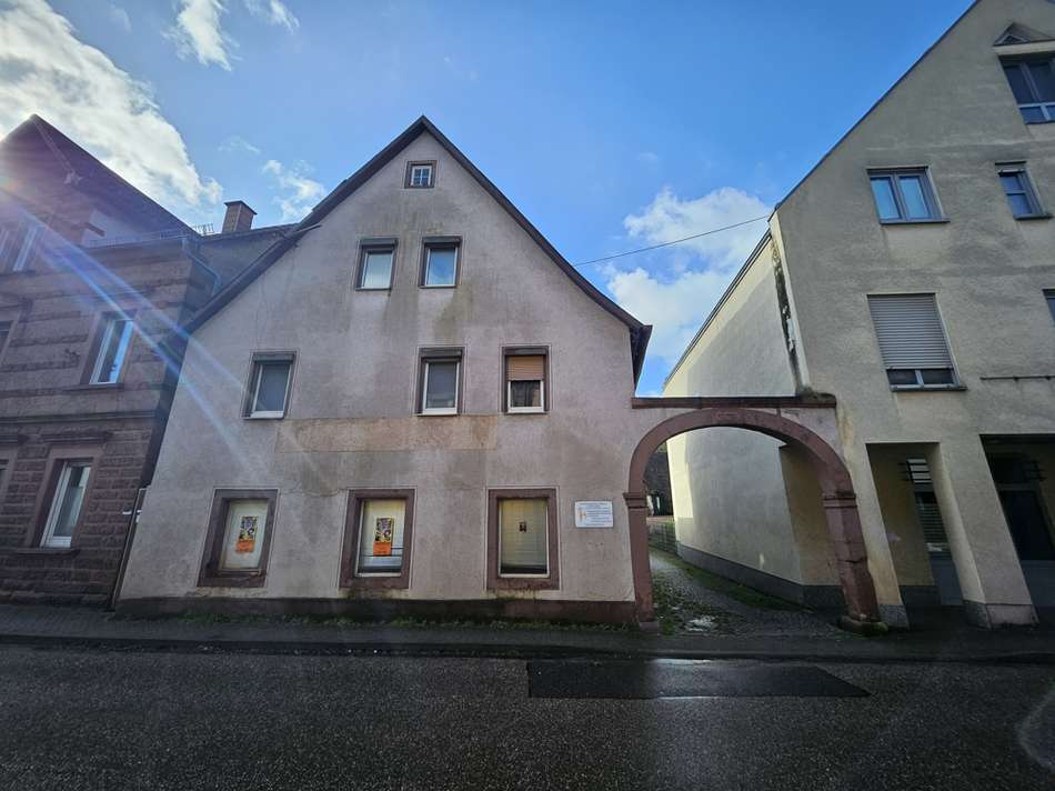 Straßenansicht