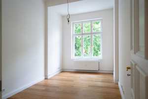Kernsanierter Altbau: 4 Zimmer, 2 Balkone, Fahrstuhl, 2 Bäder, Energieausweis A, Provisionsfrei – Lepsiusstraße 81, 12163 Berlin – Vorschaubild 7