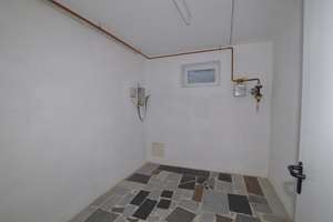 | Leben in schöner Lage| 

Gepflegte Doppelhaushälfte mit Garten, Garage und Ausbaureserve – Die vollständige Adresse der Immobilie erhältst du vom Anbieter., 93142 Maxhütte-Haidhof – Vorschaubild 25