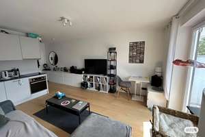Fully Furnished Studio Gem in West Berlin – Ready to Move In