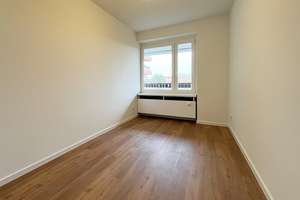 Neues Familien-Zuhause! Modernisierte 4 Zimmer mit Umlaufbalkon, 2 neue Bäder, neuer Boden, Aufzug – Krohstraße 2, 50968 Bayenthal, Köln – Vorschaubild 22