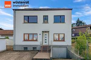 Familienfreundliches Einfamilienhaus in Schwalbach – mit Garage, Garten & durchdachter Aufteilung