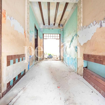 Renovierungsbedürftiges Haus in Pinedo, nur wenige Minuten vom Meer entfernt