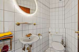 RESERVIERT: Exklusive Villa mit Schwimmbad, Sauna und atemberaubendem Blick – Die vollständige Adresse der Immobilie erhältst du vom Anbieter., 72766 Reutlingen-Mitte, Reutlingen – Vorschaubild 37