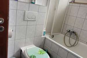 gemütliche 3-Raum Wohnung mit Balkon ins Grüne – Dieckerstraße 169, 46047 Schlad, Oberhausen – Vorschaubild 9