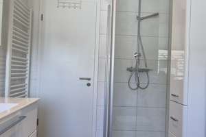 Penthouse-Flair in Düsseldorf: Helle 2-Zimmer-Wohnung mit Balkon – 40549 Heerdt, Düsseldorf – Vorschaubild 7