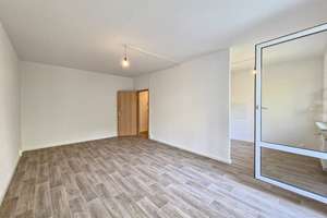 ** AB SOFORT ** - frisch renovierte 1-Zimmer-Wohnung mit Balkon und Dusche! – Ringstraße 211, 4209 Grünau-Mitte, Leipzig – Vorschaubild 2