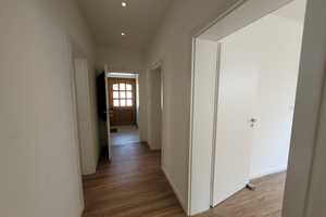 Hier können Sie zeitnah einziehen! Renoviertes Haus mit Charme und Garten in ruhiger Lage! – Würzburg (Kreis) – Vorschaubild 20