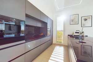 Licht, Luft & Luxus – Designhaus mit 6 Zimmern in Wiesbaden-Nordenstadt. – Wiesbaden – Vorschaubild 13