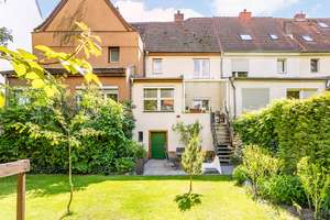 Kleine Oase im Grünen – Reihenhaus mit liebevoll angelegtem Garten
