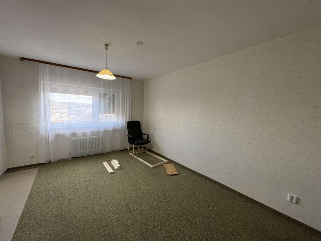 Immobilie in Crailsheim - Renovierungsbedürftige 4 Zimmerwohnung mit Garage, sofort  frei - Bild 3