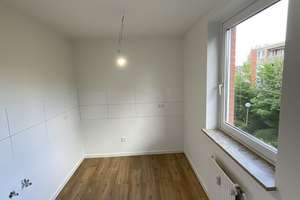 Wunderschöne sanierte 3 Zimmer Wohnung, mit Balkon im Herzen von Schilksee. – Niobeweg 15, 24159 Schilksee, Kiel – Vorschaubild 4