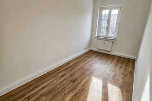 ++ Bezugsfreie 2 Zimmer-Wohnung mit Wintergarten zum Umbau ++ – Leipzig – Vorschaubild 5