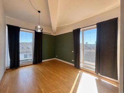 Skylineblick🌃*Wohnen wie im eigenen Haus*Moderne 3-Zimmer Wohnung* EBK*G-WC*☀️Balkon*Lift*Toplage