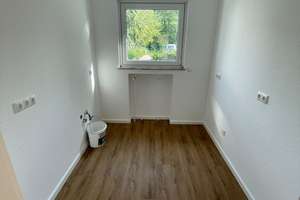Fast fertig: Helle  3 Zimmerwohnung in ruhiger Lage in Köln-Dünnwald mit Terrasse und Garten – Liebelerweg 17, 51069 Dünnwald, Köln – Vorschaubild 4