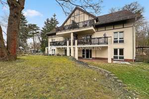 Familienoase an der Oberhavel: Großzügige 6-Zimmer-Wohnnung mit Terrasse, Carport und Seeblick