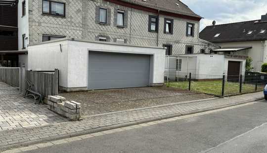 Bild von Top Kapitalanlage: MFH mit 7 Wohnungen, Doppelgarage und Pkw-Stellplätzen