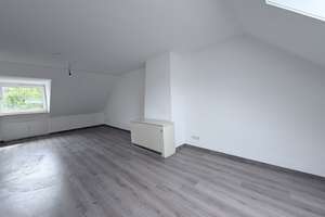 Großzügige 2-Zimmer-Dachgeschosswohnung mit 65 m² in Essen-Frohnhausen – Lüneburgerstr. 32, 45145 Frohnhausen, Essen – Vorschaubild 3