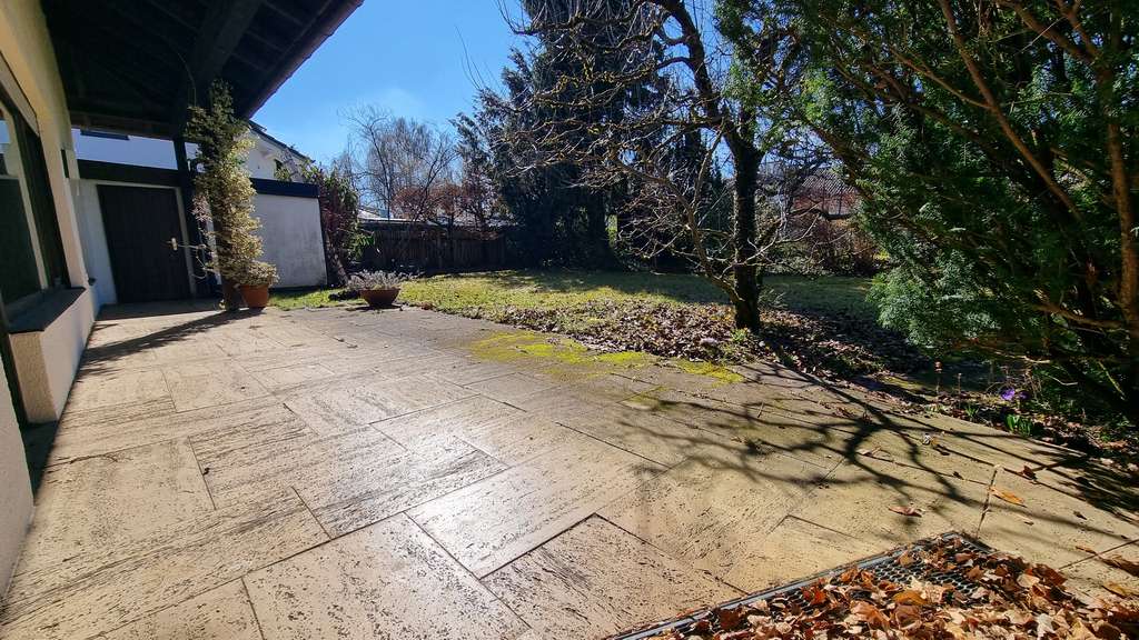 Immobilie in Ottobrunn - Im Dichterviertel Ottbrunn, offenes Bieterverfahren mit Bungalow Bj. ca. 1969 - Bild 3