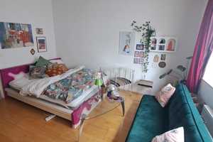 Kleine 1 Zimmerwohnung im Herzen Münchens zur untermiete – Adelgundenstr 2, 80538 München – Vorschaubild 1