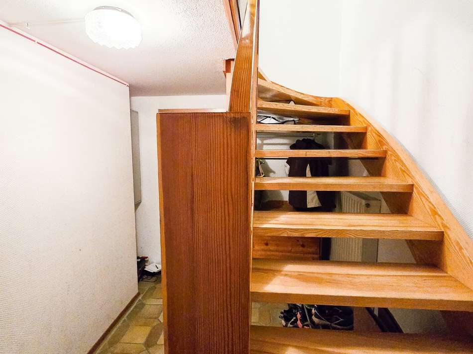 Treppenaufgang vom Keller
