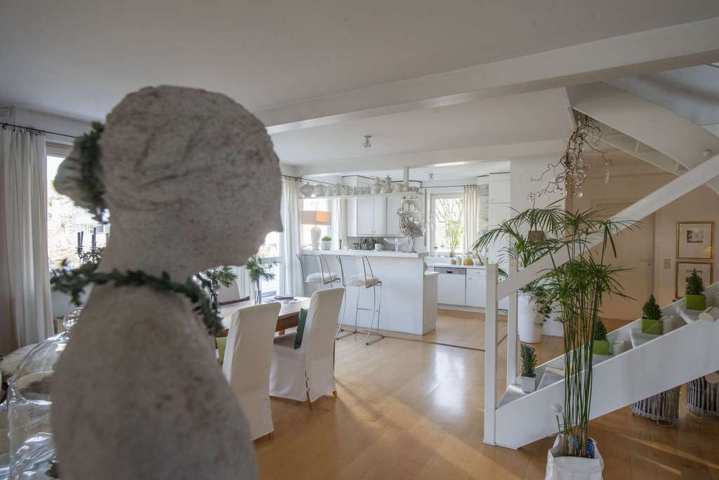 Immobilie in Bad Homburg vor der Höhe - Besondere Gelegenheit: Penthouse-Maisonette (Nießbrauch!) in Top-Lage! - Bild 2