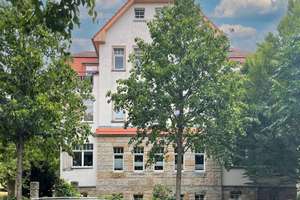 TRAUMHAFTE DG-WOHNUNG IN VILLA // 66 m² pures Wohnglück – Die vollständige Adresse der Immobilie erhältst du vom Anbieter., 1129 Trachau, Dresden – Vorschaubild 3