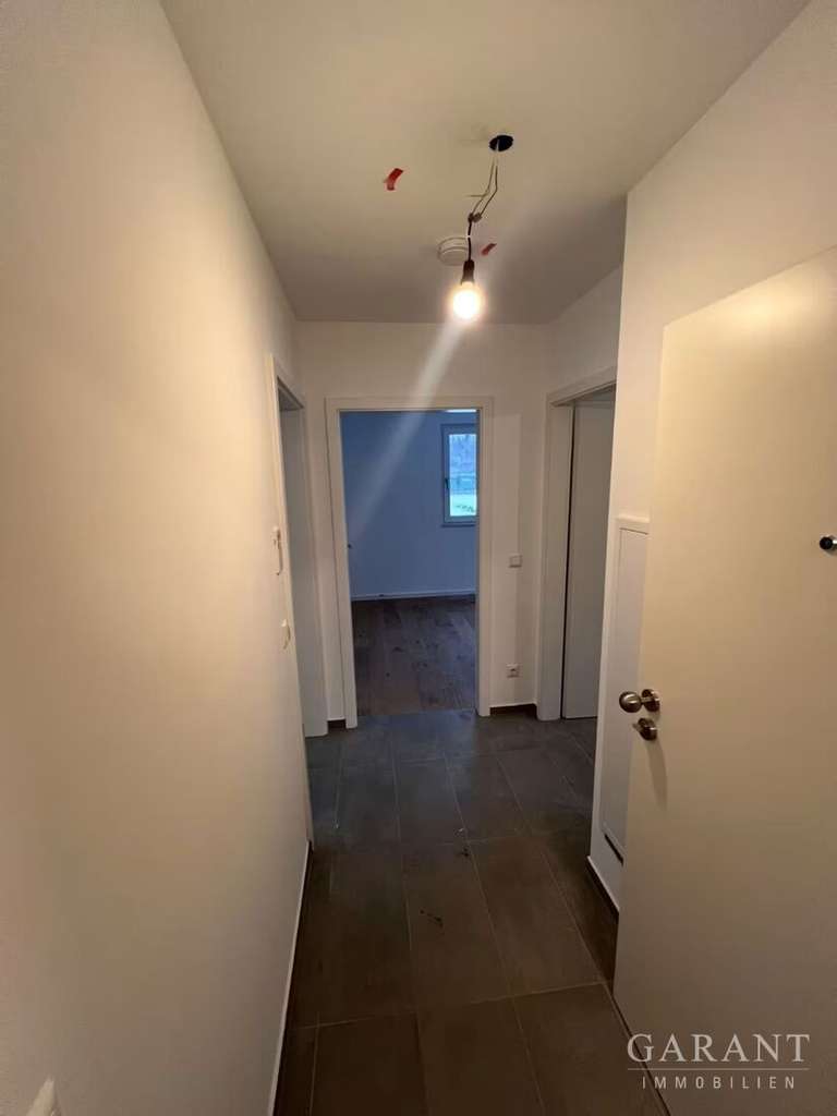 Immobilie in Bad Endorf - Hochwertige 3 Zimmer-Erdgeschoss-Wohnung mit Terrasse & Garten - Bild 4