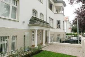 Stilvolle, gepflegte 1-Zimmer-Wohnung, möbliert, am Post Tower – Heinrich-Brüning-Str. 18, 53113 Gronau, Bonn – Vorschaubild 2