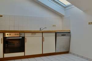 Großzügige 4-Zimmer-Wohnung mit Garage am Uni-Campus Hubland | hell, ruhig, grün – Gerlrud-von-Le-Fort 2, 97074 Frauenland, Würzburg – Vorschaubild 11