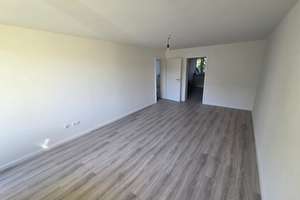 Helle und großzügige 4-Zimmer-Wohnung mit Balkon in bester Lage – ideal für Familien! – 80993 Alt-Moosach, München – Vorschaubild 3