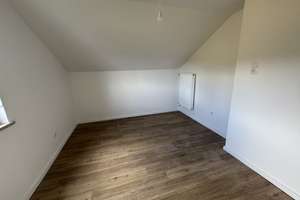 Schöne 3-Zimmer-Wohnung in der Lehmgrubensiedlung, liebevoll saniert mit Garten ! – Die vollständige Adresse der Immobilie erhältst du vom Anbieter., 97084 Heidingsfeld, Würzburg – Vorschaubild 5