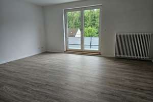 3 Zimmerwohnung im 1. Obergeschoss in ruhiger & zentraler Lage von Bremen Rönnebeck – Die vollständige Adresse der Immobilie erhältst du vom Anbieter., 28777 Rönnebeck, Bremen – Vorschaubild 3