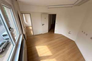 Attraktive 9-Zimmer-Wohnung mit Einbauküche in zentraler Lage von Gelsenkirchen – Fürstinnenstraße 32, 45883 Feldmark, Gelsenkirchen – Vorschaubild 14