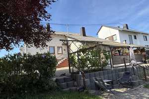 Ansprechendes Ein- bis Zweifamilienhaus mit schönem Grundstück in bevorzugter Lage – Westerwaldkreis – Vorschaubild 1