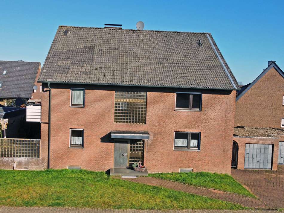 Straßenansicht