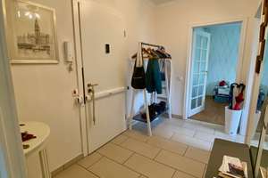 Attraktive 3-Zimmer Wohnung im 2. OG mit Balkon in Hamburg-Lokstedt – Julius-Vosseler-Strasse 35, 22527 Lokstedt, Hamburg – Vorschaubild 3