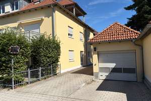 Helle und ruhige 3-Zimmer Wohnung / Gartenblick