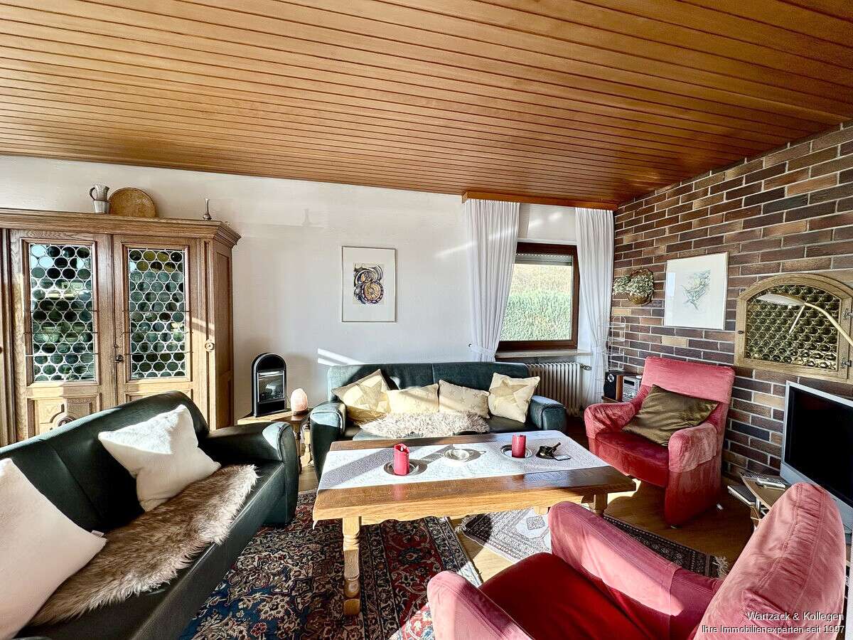 Immobilie in Ammerndorf - * Paradies mit Aussicht *
Einfamilienhaus 
mit Einliegerwohnung 
auf wunderschönem Grundstück - Bild 13