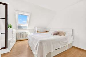 HOCHGEFÜHL - 3,5-Zi.-Dachgeschosswohnung mit großer Loggia, Ausblick und Stellplatz in Holzgerlingen – Die vollständige Adresse der Immobilie erhältst du vom Anbieter., 71088 Holzgerlingen – Vorschaubild 7