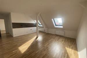 CONNEWITZ * renovierte gemütl. 2 Zimmer-Whg* amerikanische Küche zum WZ* Parkett*Tageslichtbad