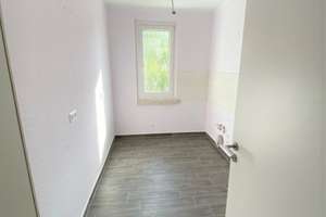 2-Zimmerwohnung mit Balkon in schöner Wohnlage – Ernst-Kamieth-Straße 24, 6886 Lutherstadt Wittenberg – Vorschaubild 5