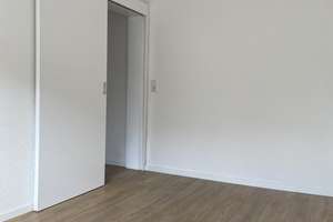 *** Stilvoll sanierte Wohnung in DG *** – Gronaustr. 46, 42285 Barmen, Wuppertal – Vorschaubild 19